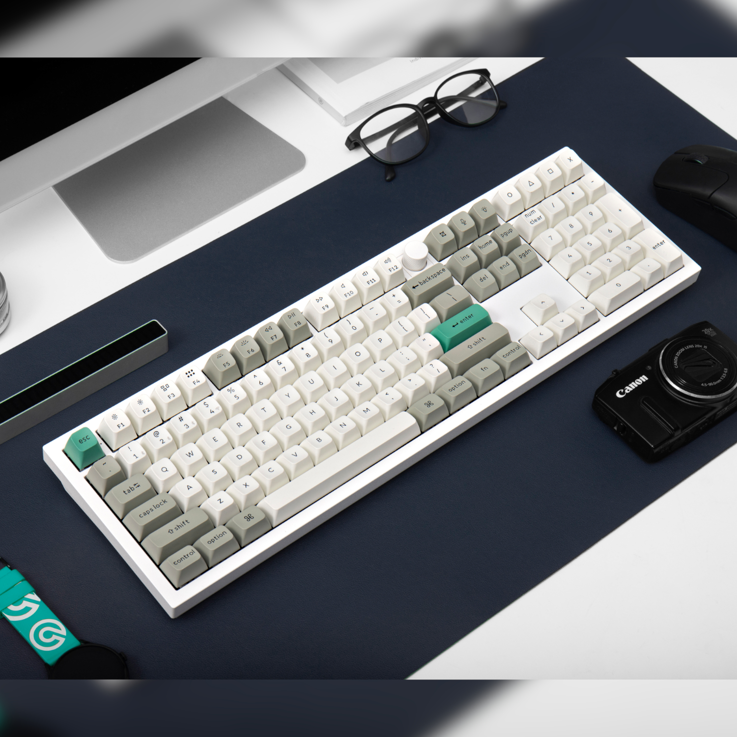 Keychron Q6 Max QMK/VIA Wireless Custom Mechanical Keyboard KSA Gateron Red Jupiter Switches – Shell White